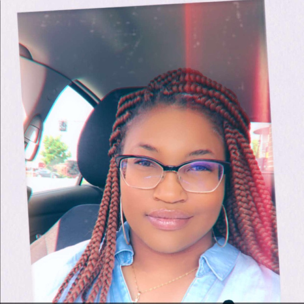 Meet your Posher, Whitney
